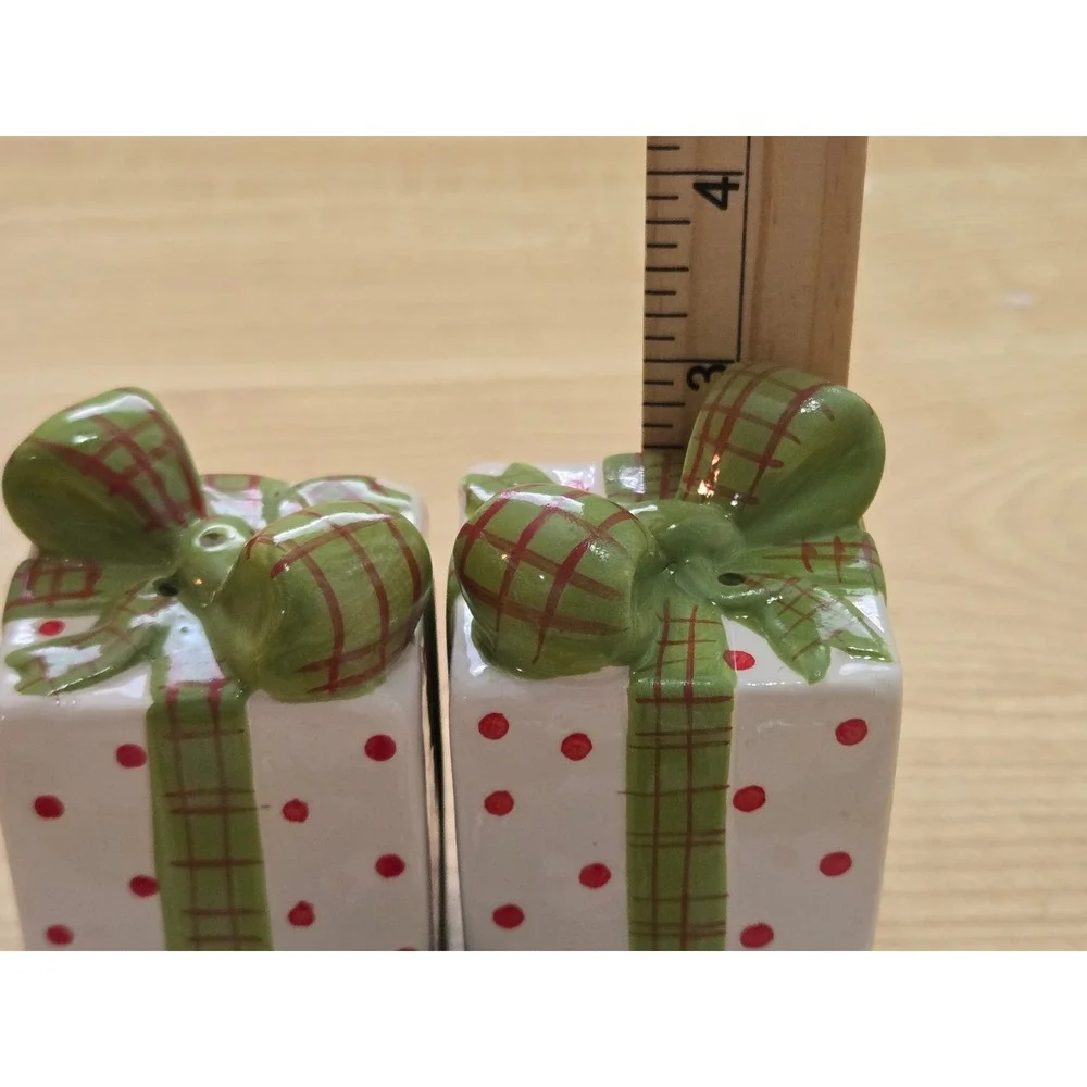 Kirklands Christmas Gift Box Salt Pepper Shaker Set with Tray Ceramic NEW